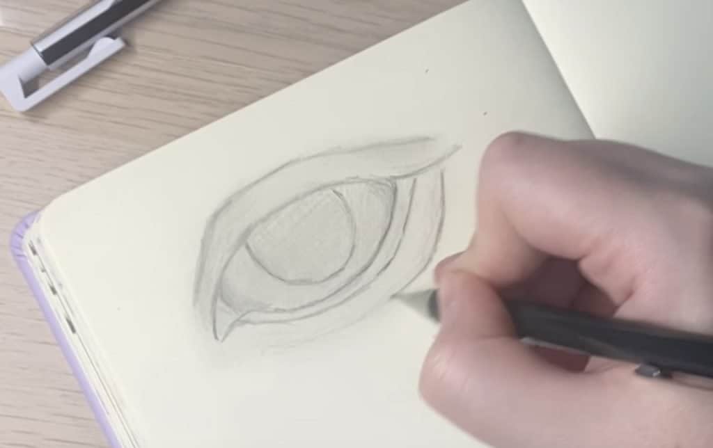Como dibujar un ojo a lápiz en estilo semi-realista